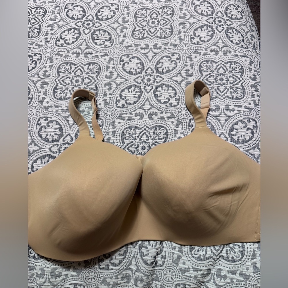 Cacique Simply wire free full coverage bra Size 50DD